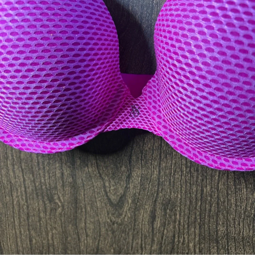 NWOT Victoria's Secret Uplift Semi Demi Multiway T-Shirt Bra Pink fish net 32DD